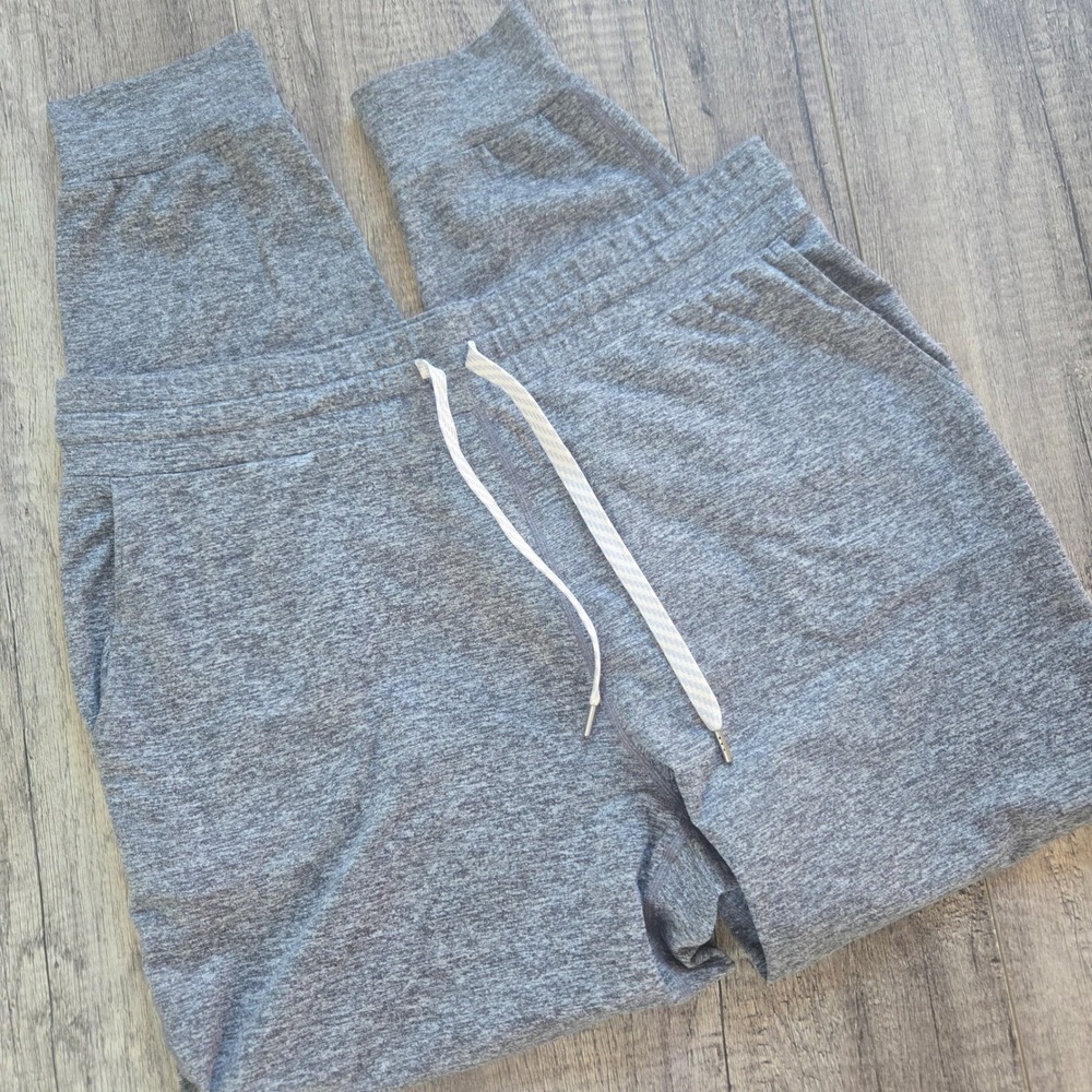 Vuori Performance Jogger Heather Gray DreamKnit Sweatpants VW303 Medium